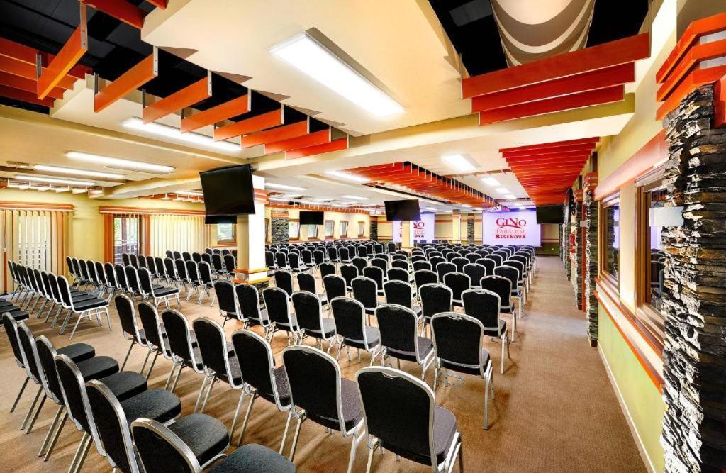 Apartman Liptov - Hotel Besenova Ngoại thất bức ảnh